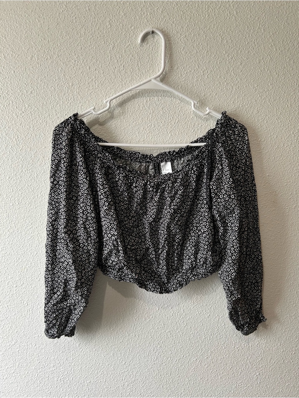 H&M Black and White Floral Crop Top